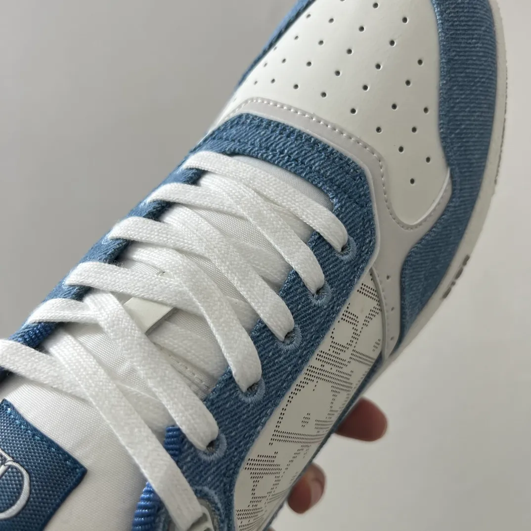 👟👟Ex-factory price 560👟👟 Men's size +10 Dior B27 series ✨2024 upgraded version purchasing agent grade ✨Super🔥sports shoes👫couple shoes. The high version 1:1 adopts oil edge lasting technology, the fabric is imported first-layer cowhide + high-tech fabric, and the inner cowhide + customized lining. TPU original engraved outsole. More than 30 colors of high-soled boots are available. Size: 35-42 for women and 38-46 for men. Bosses are welcome to compare...